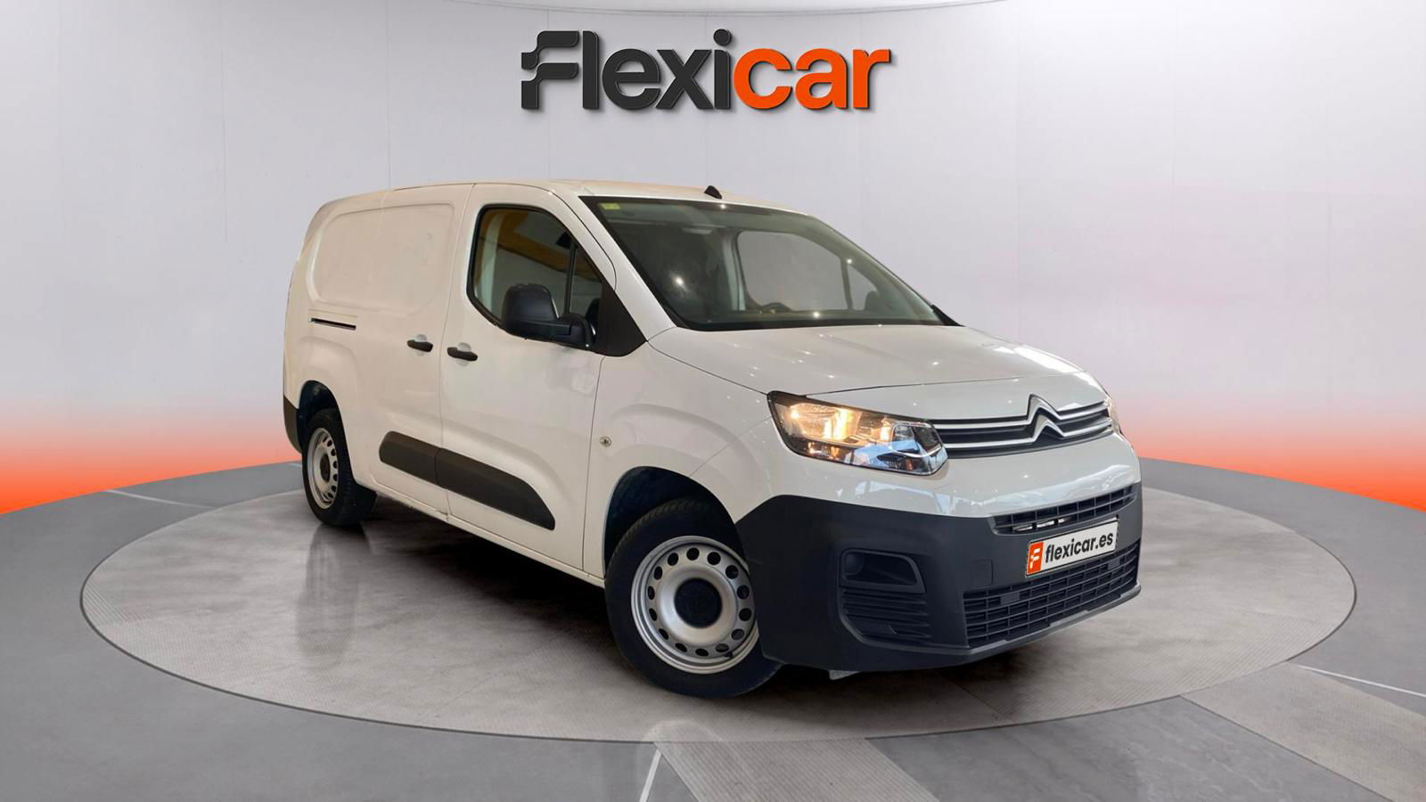 https://cdn-flexicar.caraffinity.it/public_appraisal_images_pro/images/stock/154310/4q3Rb53ZdB__WhatsApp Image 2025-09-03 at 18.29.48 (16).jpeg?format=jpeg